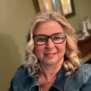 Meet your Posher, Chasity